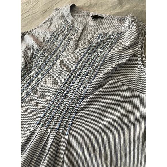 Talbots Sleeveless Blouse Blue & White ticking stripes with V-Neck notch SZ XS - Picture 2 of 8